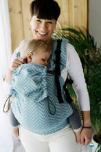 Laden Sie das Bild in den Galerie-Viewer, Little Frog Babytrage Preschooler – Horizon Miles – 100% Baumwolle
