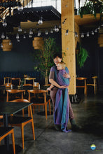 Ladda upp bild till gallerivisning, Little Frog Baby Wrap - Lovely Nightfall - 100% kammad bomull
