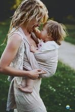 Laden Sie das Bild in den Galerie-Viewer, Little Frog Baby Wrap - Natural Wildness - 100% kammad bomull
