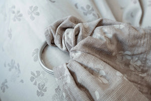 Little Frog Ringsjal - Fleeting Nature - 80% kammad bomull, 10% linne, 10% viskos