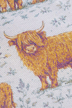Laden Sie das Bild in den Galerie-Viewer, Förboka! - Highland Hugs - 100% bomull
