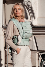 Laden Sie das Bild in den Galerie-Viewer, TaiTai Baby Carrier - Just Mint - 100% ekologisk bomull
