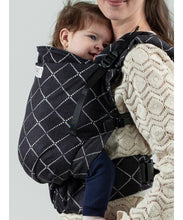 Laden Sie das Bild in den Galerie-Viewer, ISARA Preschooler Carrier - Diamonda Black - 100% ekologisk bomull

