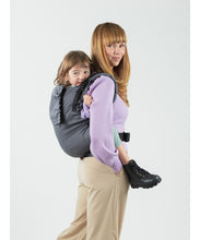 Laden Sie das Bild in den Galerie-Viewer, ISARA Preschooler Carrier - Graphite Linen - 100% linne
