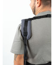 Laden Sie das Bild in den Galerie-Viewer, ISARA Quick Full Buckle V2 - Graphite Linen- 100% linen
