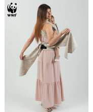 Laden Sie das Bild in den Galerie-Viewer, ISARA Quick Half Buckle Carrier - Majestic Ivory Forest - 100% ekologisk bomull
