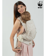 Laden Sie das Bild in den Galerie-Viewer, ISARA Quick Half Buckle Carrier - Majestic Ivory Forest - 100% ekologisk bomull
