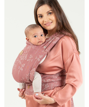 Laden Sie das Bild in den Galerie-Viewer, ISARA Quick Half Buckle Carrier - Meadow Grass - 100% ekologisk bomull
