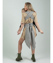 Laden Sie das Bild in den Galerie-Viewer, ISARA Quick Half Buckle Carrier - Misty Linen - 100% linne
