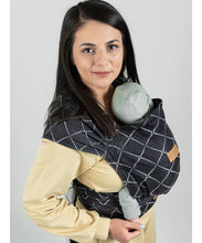 Laden Sie das Bild in den Galerie-Viewer, ISARA QuickTie Carrier - Diamonda Black - 100% ekologisk bomull
