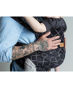 ISARA QuickTie Carrier - Diamonda Black - 100% ekologisk bomull
