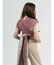 Laden Sie das Bild in den Galerie-Viewer, ISARA QuickTie Carrier - Meadow Grass - 100% ekologisk bomull
