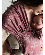 Laden Sie das Bild in den Galerie-Viewer, ISARA QuickTie Carrier - Meadow Grass - 100% ekologisk bomull
