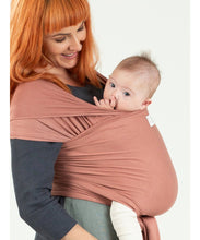 Laden Sie das Bild in den Galerie-Viewer, ISARA Strick-Babytragetuch - Rusty Rose
