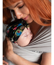 Laden Sie das Bild in den Galerie-Viewer, ISARA Strick-Babytragetuch - Silver Grey
