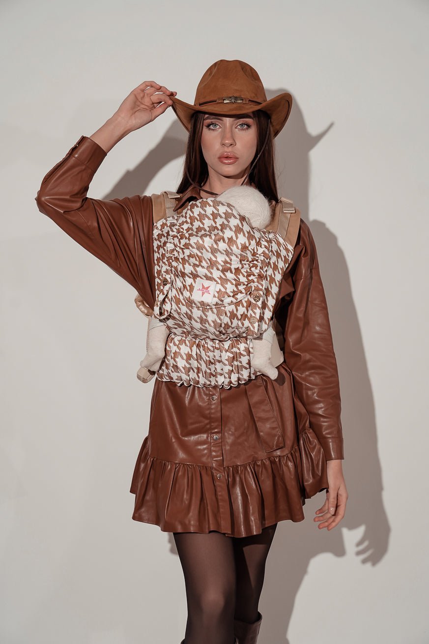 Flip X Babytrage - Hahnentrittmuster Latte Macchiato - 55% Tencel®, 45% Bambusviskose