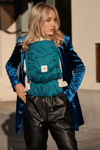 Laden Sie das Bild in den Galerie-Viewer, Flip X Babytrage – Snake Azzzura – 74 % Bambusviskose, 25 % Bio-Baumwolle, 1 % Polyester
