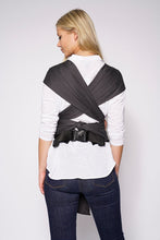 Laden Sie das Bild in den Galerie-Viewer, WrapStar Baby Carrier - Just Mr. Grey - 100% ekologisk bomull
