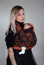 Ladda upp bild till gallerivisning, KOKADI Woven Baby Wrap/Vävd sjal - Skulls x Florian - 56% Bambuviskos, 41% ekologisk bomull, 2% lurex, 1% polyester
