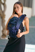 Ladda upp bild till gallerivisning, Flip X Baby Carrier - Majestic Motherhood - 50% bambuviskos, 49% ekologisk bomull, 1% polyester
