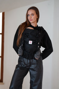 Flip Baby Carrier - Safari Black Beauty - 50% ekologisk bomull, 50% bambu viskos