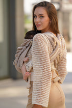 Laden Sie das Bild in den Galerie-Viewer, Flip X Baby Carrier - Safari Eleni - 55% mikromodal, 45% bambu viskos
