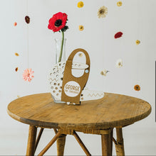 Laden Sie das Bild in den Galerie-Viewer, George the crocodile - wooden Montessori lacing toy
