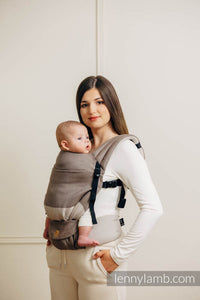 LennyLight Carrier - LITTLE HERRINGBONE BABY CAFFE LATTE - 100% bomull
