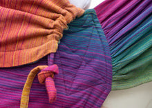 Laden Sie das Bild in den Galerie-Viewer, Girasol WrapMySol Meh Dai el. half buckle - Paradise - 100% bomull
