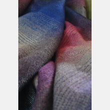 Laden Sie das Bild in den Galerie-Viewer, Yaro Blanket - Multicolor White Grey Magenta Rainbow Wool
