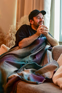 Yaro Blanket - Multicolor White Grey Petrol Rainbow Wool - Utförsäljning!
