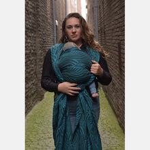 Laden Sie das Bild in den Galerie-Viewer, Yaro gewebter Tragetuch – Dandy Petrol Mocca Wollmischung – 60% Baumwolle, 30% Merinowolle, 5% Seide, 5% Kaschmir – Sale!
