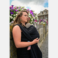 Laden Sie das Bild in den Galerie-Viewer, Yaro vävd sjal - Dandy Puffy Black Alapaca Wool - 40% bomull, 40% Baby alpacka, 20% merinoull - Utförsäljning!
