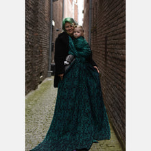 Laden Sie das Bild in den Galerie-Viewer, Yaro vävd sjal - Elvish Duo Black Petrol Cashmere Tencel - 50% bomull, 30% kashmir, 20% tencel - Utförsäljning!
