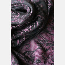 Load image into Gallery viewer, Yaro ringsjal - Elvish Duo Black Purple Cashmere Ring Sling - 50% bomull, 50% kashmir - Utförsäljning!
