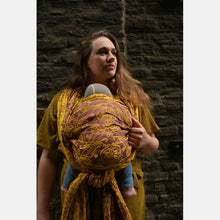 Laden Sie das Bild in den Galerie-Viewer, Yaro vävd sjal - Elvish Duo Yellow Purple Tencel Seacell - 55% bomull, 30% tencel, 15% seacell - Utförsäljning!
