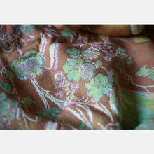 Ladda upp bild till gallerivisning, Yaro ringsjal - Floral Trio Brick Green Caramel Seacell Ring Sling - 90% bomull, 10% seacell
