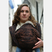 Ladda upp bild till gallerivisning, Yaro ringsjal - Four Winds Black Brown Linen Ring Sling - 60% bomull, 40% linne
