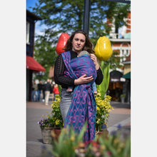 Laden Sie das Bild in den Galerie-Viewer, Yaro vävd sjal - La Fleur Meta Petrol Purple Fuchsia Tencel - 70% bomull, 30% tencel - Utförsäljning!
