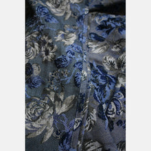 Ladda upp bild till gallerivisning, Yaro vävd sjal - La Peonia Trinity Night-Blue Beige Wool - 70% bomull, 30% ull - Utförsäljning!
