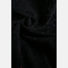 Laden Sie das Bild in den Galerie-Viewer, Yaro vävd sjal - La Vita Duo Black Alpaca Red Glam - 69% bomull, 30% baby alpacka, 1% glitter - Utförsäljning!
