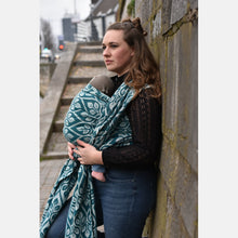 Load image into Gallery viewer, Yaro ringsjal - La Vita Duo Black Petrol Natural Alpaca Wool Ring Sling - 50% bomull, 30% baby alpacka, 20% ull
