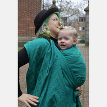 Load image into Gallery viewer, Yaro vävd sjal - La Vita Petrol Green Wool Blend - 60% bomull, 30% ull, 5% silke, 5% kashmir
