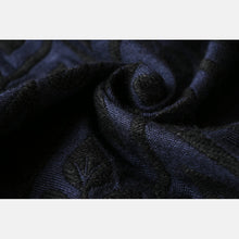 Laden Sie das Bild in den Galerie-Viewer, Yaro vävd sjal - La Vita Puffy Black Navy Alpaca Wool - 40% bomull, 40% Baby alpacka, 20% merinoull - Utförsäljning!
