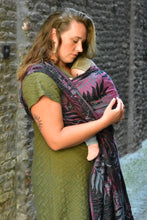 Laden Sie das Bild in den Galerie-Viewer, Yaro ringsjal - Oasis Duo Black Random Blues Modal Silk Ring Sling - 70% bomull, 30% modal
