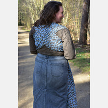 Laden Sie das Bild in den Galerie-Viewer, Yaro vävd sjal - Pussycat Duo Brown Light-Blue Silk - 90% bomull, 10% silke
