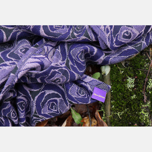 Yaro ringsjal - Roses Duo Violet Lilac Tencel Seacell Ring Sling - 55% bomull, 30% tencel, 15% seacell
