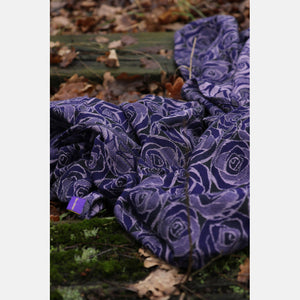 Yaro ringsjal - Roses Duo Violet Lilac Tencel Seacell Ring Sling - 55% bomull, 30% tencel, 15% seacell