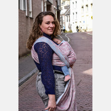 Ladda upp bild till gallerivisning, Yaro vävd sjal - Terra Duo Nuage Pastel Blue Silk - 70% bomull, 30% silke
