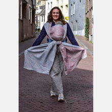 Ladda upp bild till gallerivisning, Yaro vävd sjal - Terra Duo Nuage Pastel Blue Silk - 70% bomull, 30% silke
